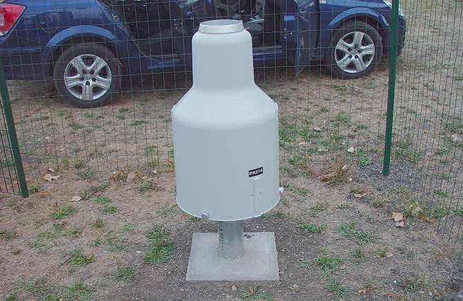 Precipitation-Weighing-rain-gauge-Pluvio-Carpathian_mountains-meteorological_network-Hungary__2-670X435_